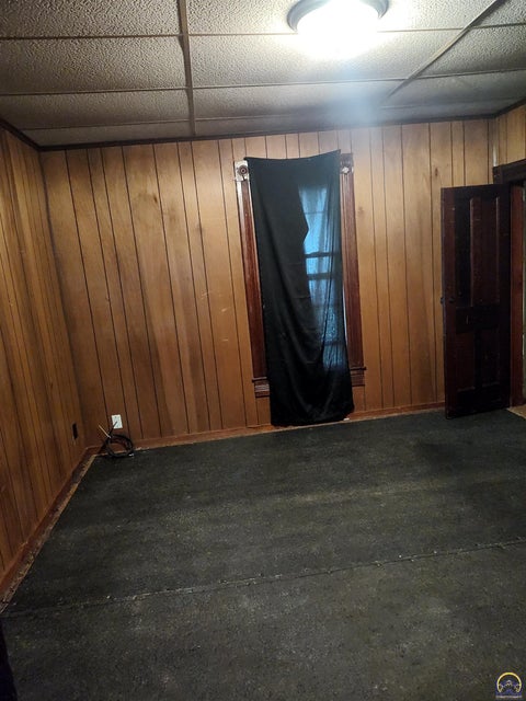 Tiny photo for 609 W 3rd St, Holton, KS 66436 (MLS # 246257)