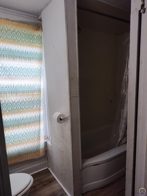 Tiny photo for 609 W 3rd St, Holton, KS 66436 (MLS # 246257)