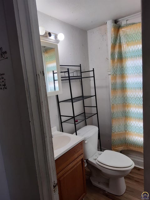 Tiny photo for 609 W 3rd St, Holton, KS 66436 (MLS # 246257)