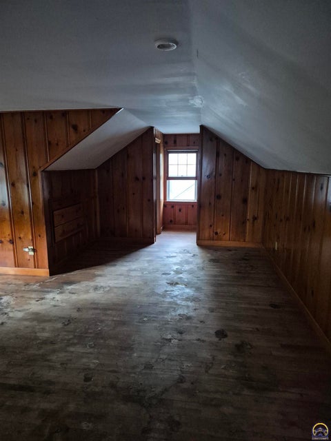 Tiny photo for 2321 SE Maryland Ave, Topeka, KS 66605 (MLS # 246352)