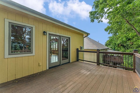 Tiny photo for 1106 SW Red Oaks Ct, Topeka, KS 66615 (MLS # 245405)