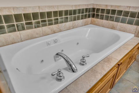 Tiny photo for 1106 SW Red Oaks Ct, Topeka, KS 66615 (MLS # 245405)