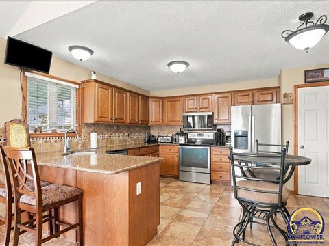 Tiny photo for 2637 SW Lagito Dr, Topeka, KS 66614 (MLS # 246631)