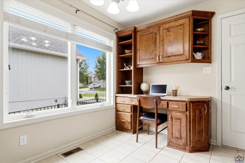 Tiny photo for 2760 SW Blue Stem Dr, Topeka, KS 66614 (MLS # 247094)