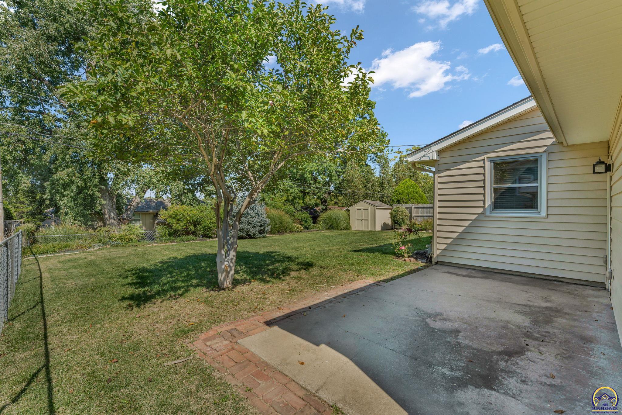 Topeka, Kansas 66611, United States, 5 Bedrooms Bedrooms, ,3 BathroomsBathrooms,Residential,Active,213496