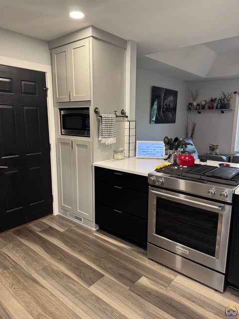 Tiny photo for 4211 SE Colorado Ave, Topeka, KS 66609 (MLS # 246752)