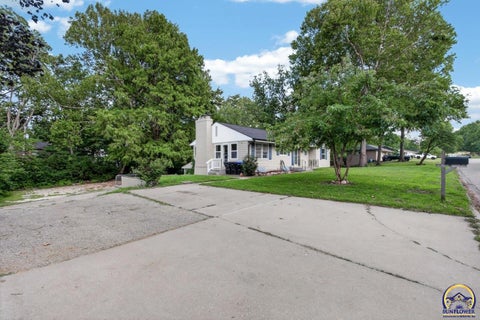 Tiny photo for 618 SW Crest Dr, Topeka, KS 66606 (MLS # 245599)