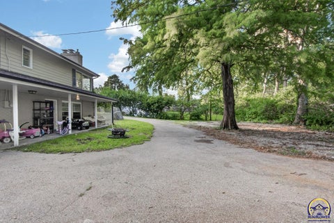 Tiny photo for 618 SW Crest Dr, Topeka, KS 66606 (MLS # 245599)