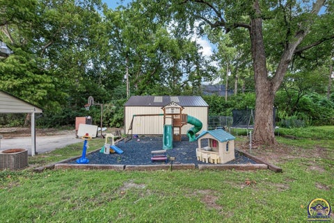 Tiny photo for 618 SW Crest Dr, Topeka, KS 66606 (MLS # 245599)