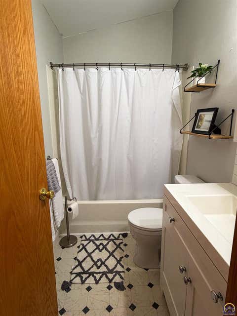 Tiny photo for 175 S Kahola Rd, Council Grove, KS 66846 (MLS # 245828)