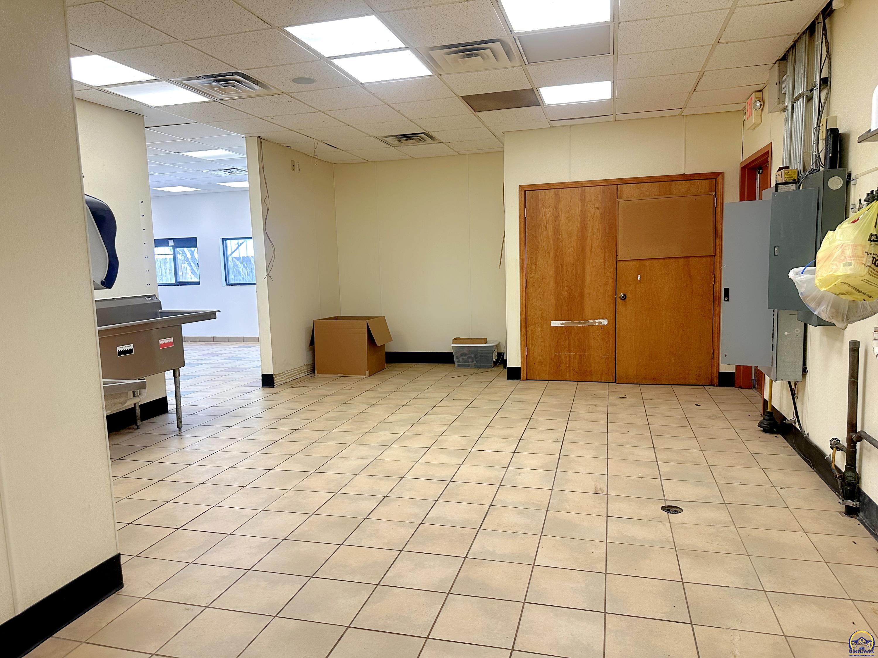 Topeka, Kansas 66619, United States, ,Commercial,Active,114471