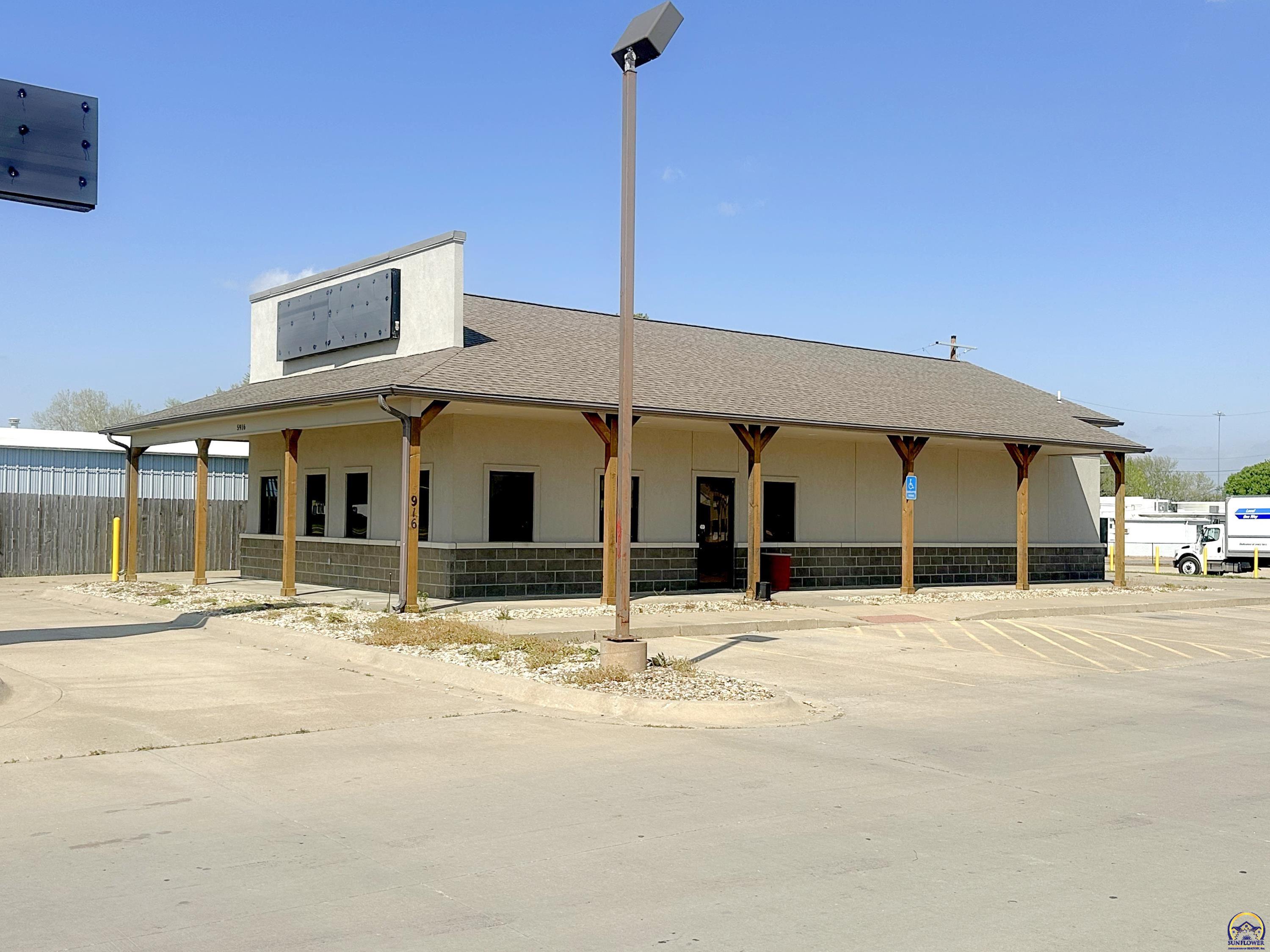 Topeka, Kansas 66619, United States, ,Commercial,Active,114471