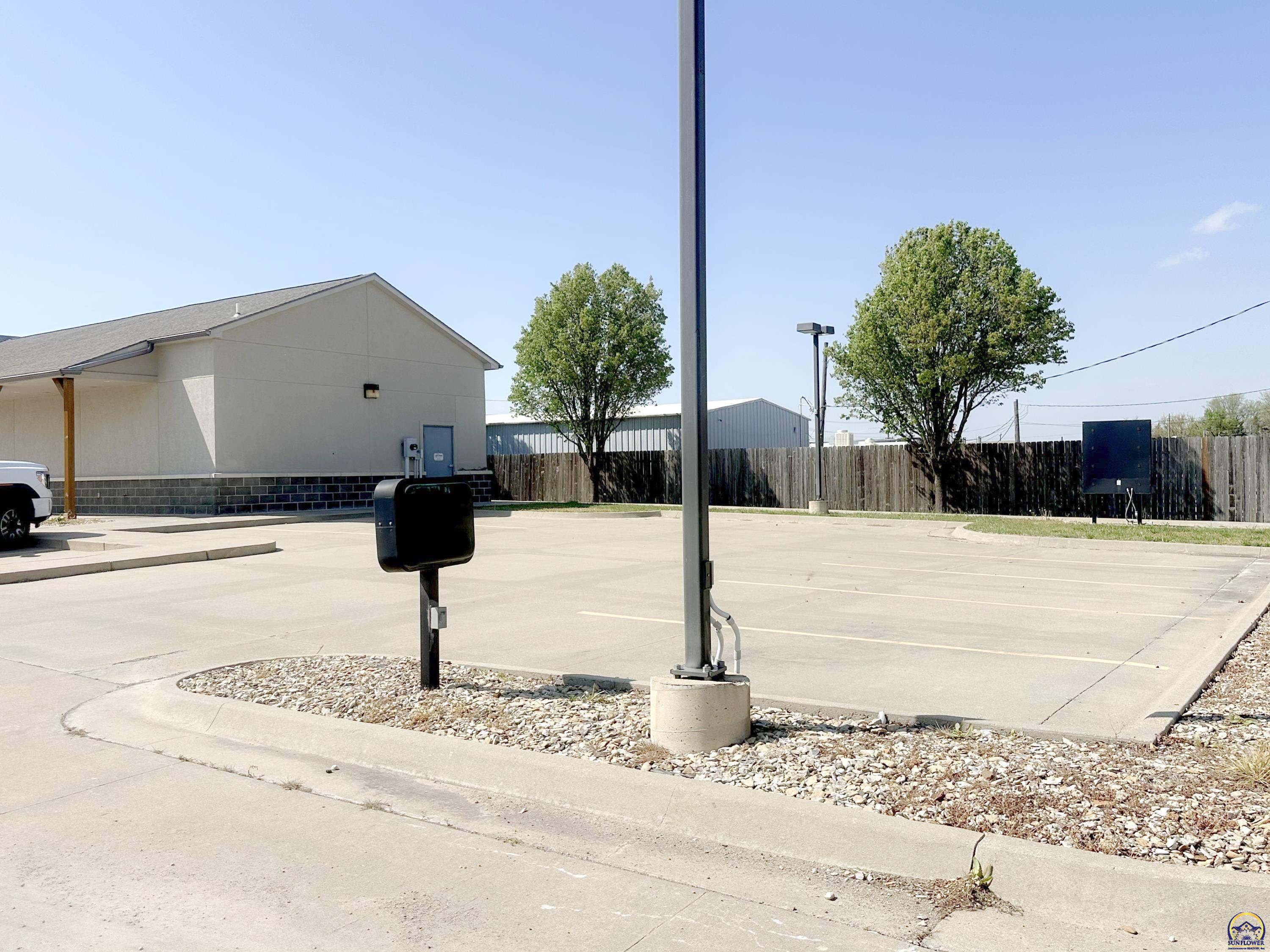 Topeka, Kansas 66619, United States, ,Commercial,Active,114471