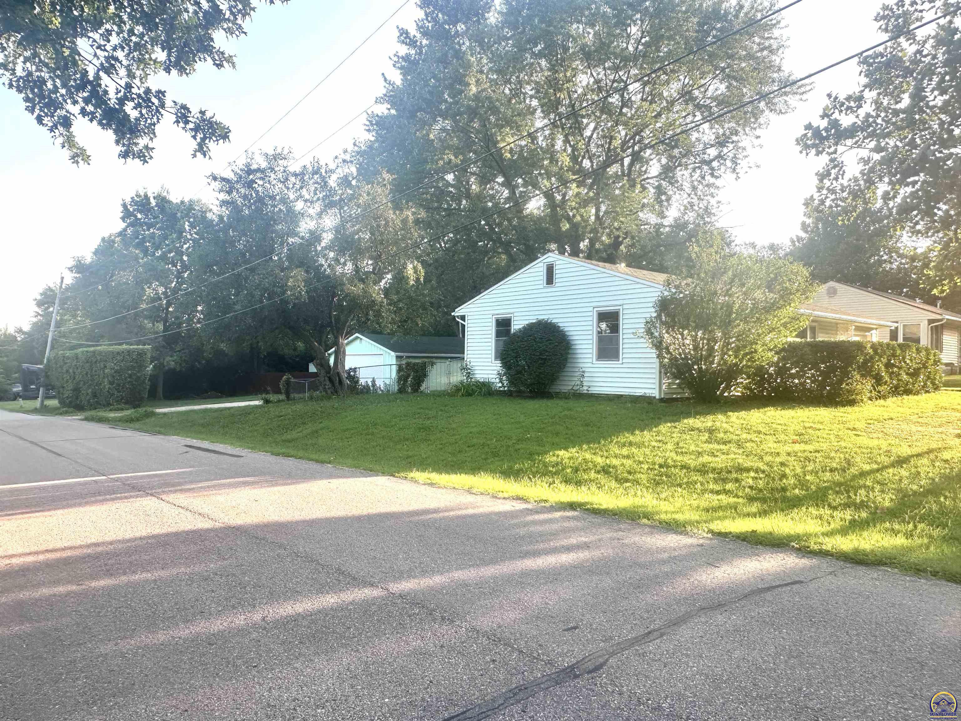 Topeka, Kansas 66618, United States, 2 Bedrooms Bedrooms, ,1 BathroomBathrooms,Residential,Active,214642