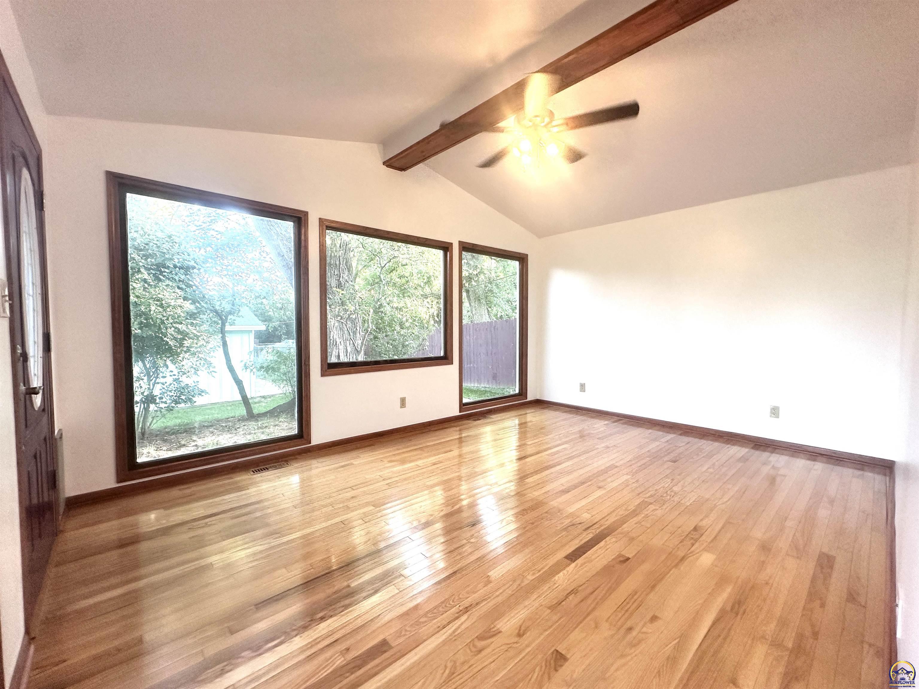 Topeka, Kansas 66618, United States, 2 Bedrooms Bedrooms, ,1 BathroomBathrooms,Residential,Active,214642