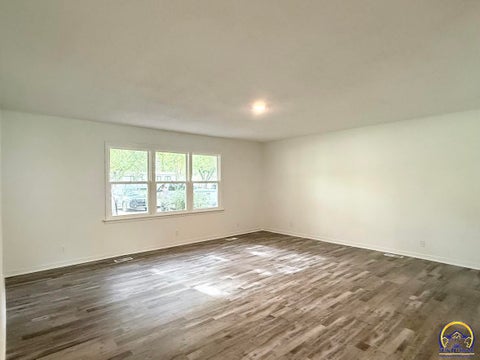 Tiny photo for 150 N Main St, Rossville, KS 66533 (MLS # 246190)