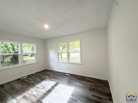 Tiny photo for 150 N Main St, Rossville, KS 66533 (MLS # 246190)