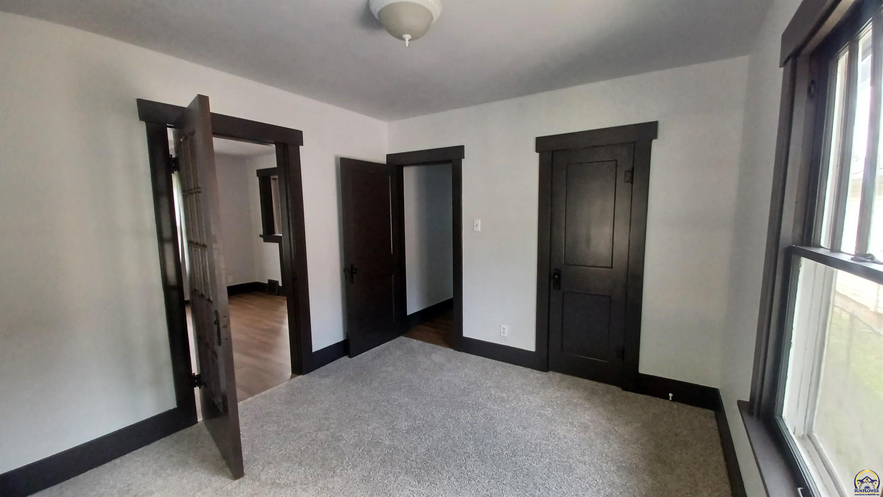 Topeka, Kansas 66616, United States, 3 Bedrooms Bedrooms, ,1 BathroomBathrooms,Residential,Pending,49847