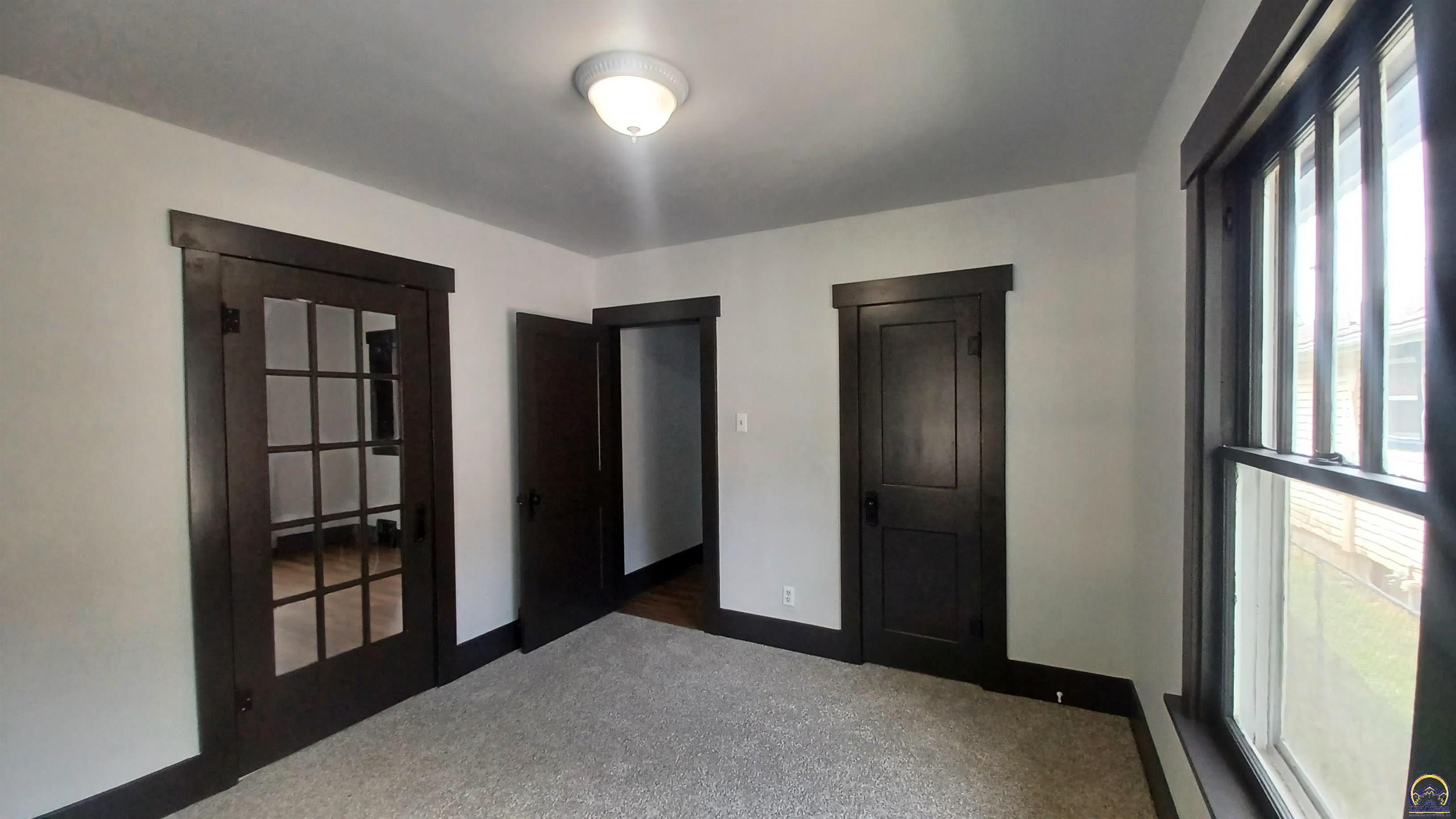 Topeka, Kansas 66616, United States, 3 Bedrooms Bedrooms, ,1 BathroomBathrooms,Residential,Pending,49847