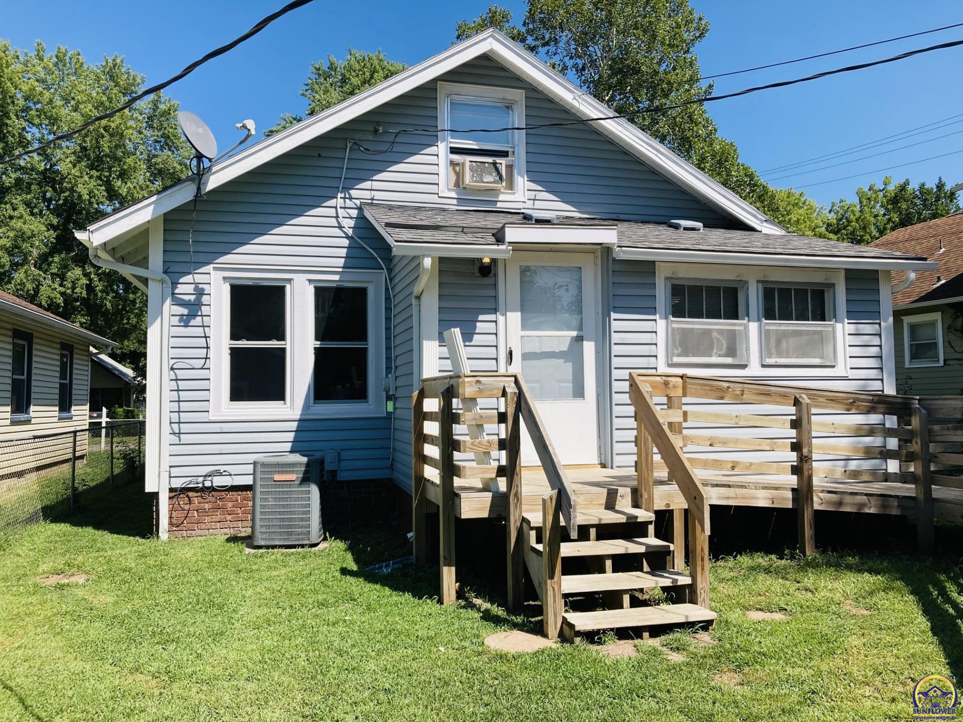 Topeka, Kansas 66616, United States, 3 Bedrooms Bedrooms, ,1 BathroomBathrooms,Residential,Pending,49847