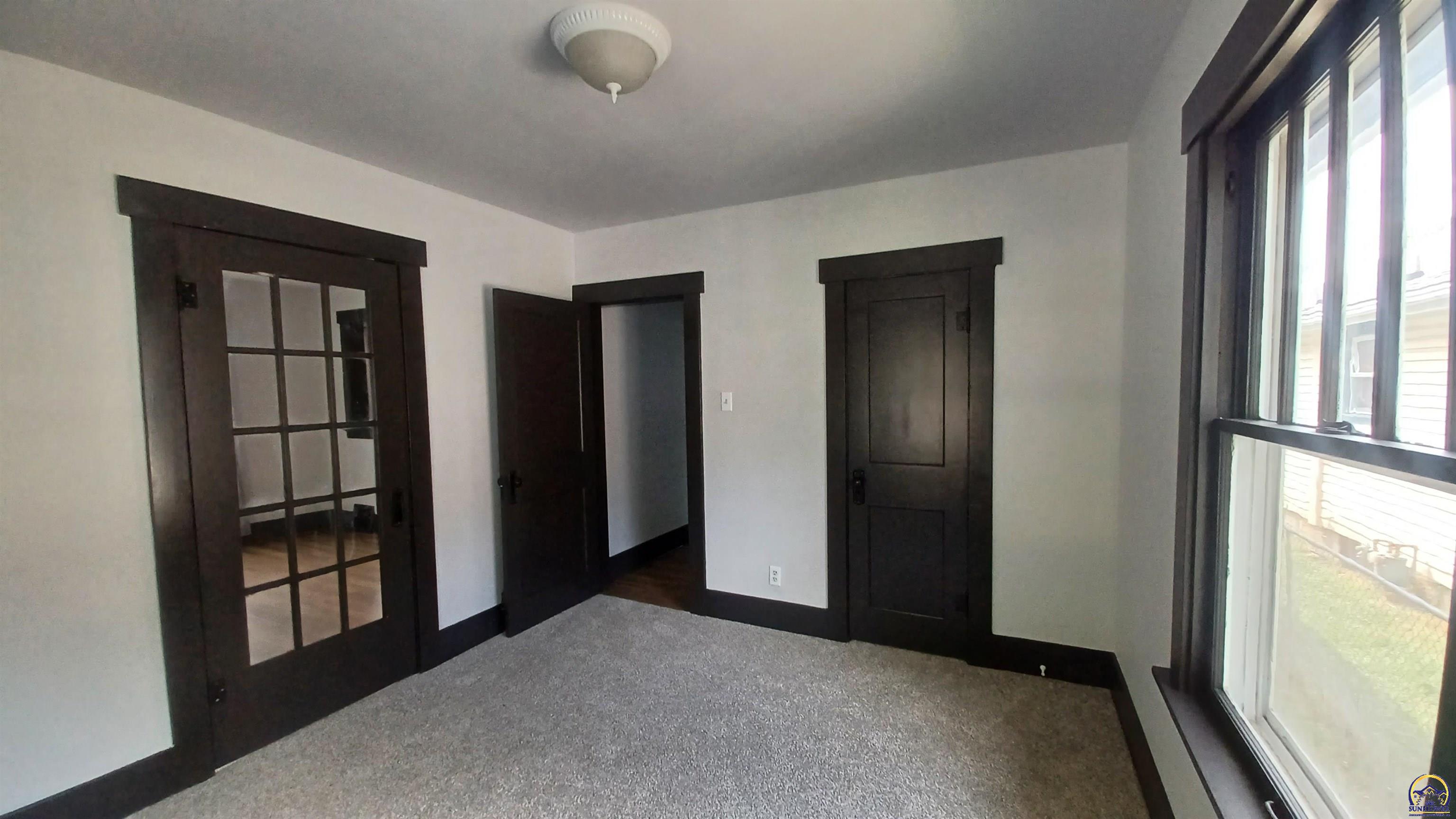 Topeka, Kansas 66616, United States, 3 Bedrooms Bedrooms, ,1 BathroomBathrooms,Residential,Pending,49847