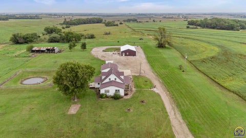Tiny photo for 9120 W 269th St, Osage City, KS 66523 (MLS # 246846)