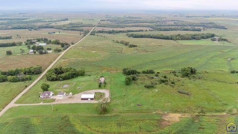 Tiny photo for 9120 W 269th St, Osage City, KS 66523 (MLS # 246846)