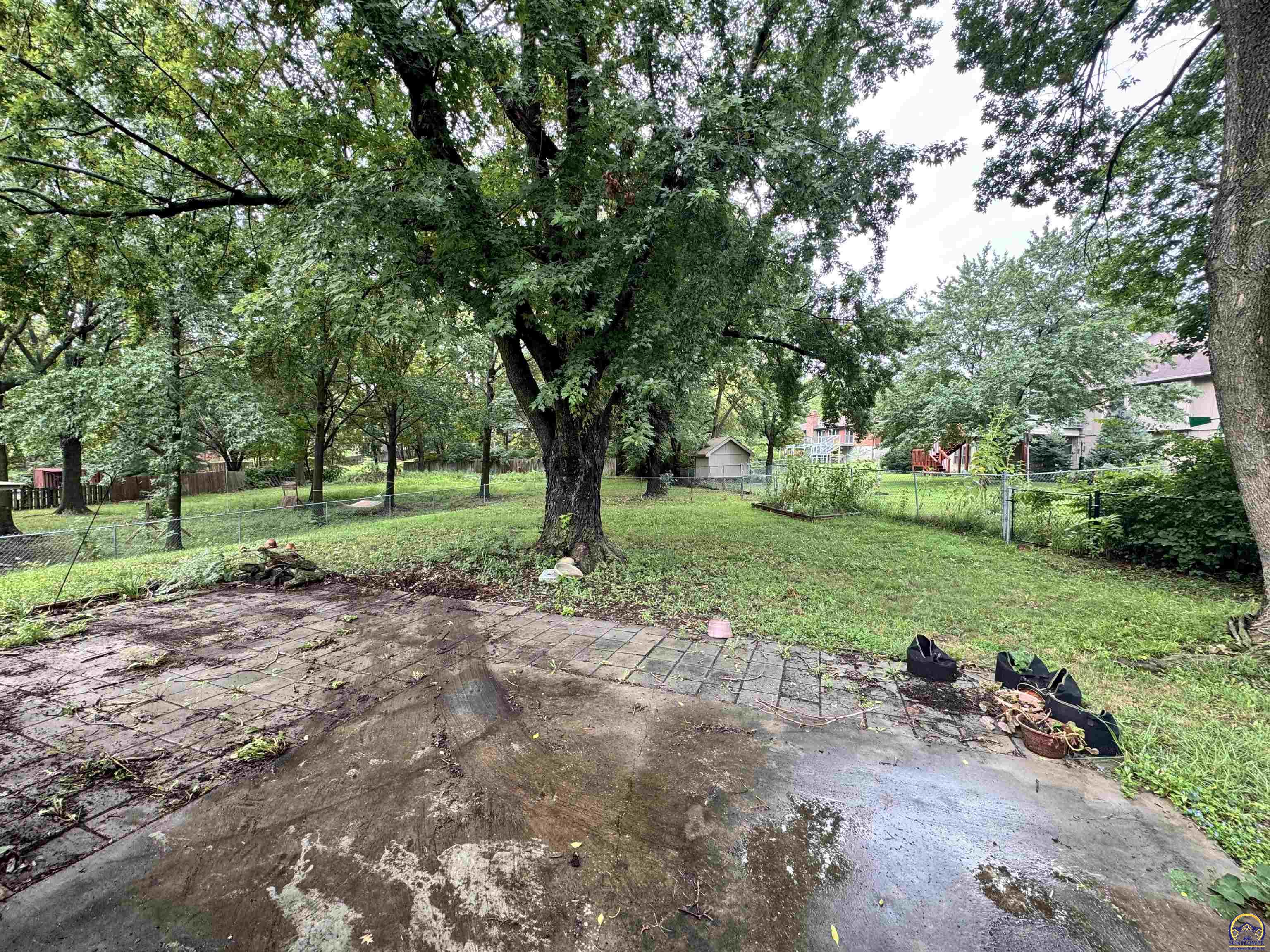 Topeka, Kansas 66614, United States, 3 Bedrooms Bedrooms, ,3 BathroomsBathrooms,Residential,Pending,47493