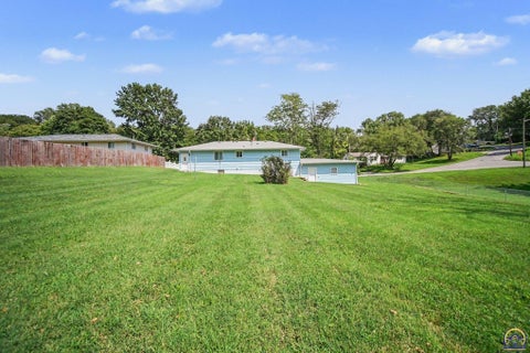 Tiny photo for 3336 N 79th St #7904 Parkview Ave. K, Kansas City, KS 66109 (MLS # 246062)