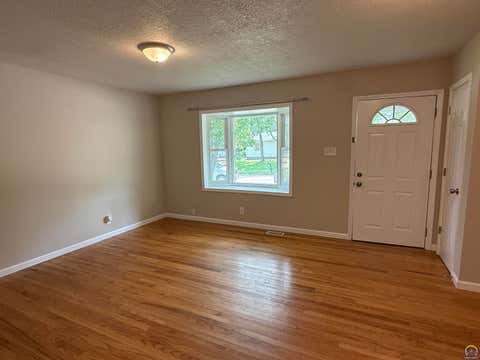 Tiny photo for 3504 SE 9th St, Topeka, KS 66607 (MLS # 245892)