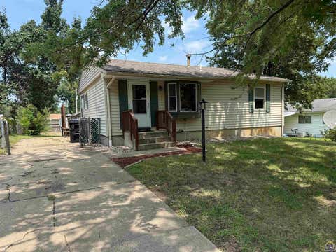 Tiny photo for 3504 SE 9th St, Topeka, KS 66607 (MLS # 245892)