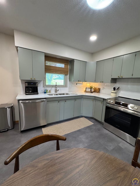 Tiny photo for 1951 Briarcliff Ln, Emporia, KS 66801 (MLS # 246950)