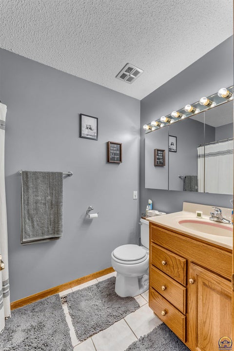 Tiny photo for 5001 NW Kendall Dr, Topeka, KS 66618 (MLS # 246324)