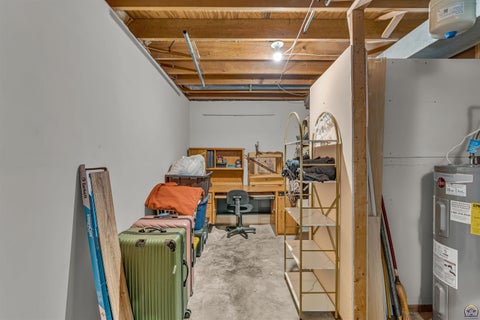 Tiny photo for 5001 NW Kendall Dr, Topeka, KS 66618 (MLS # 246324)