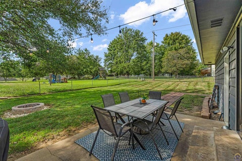 Tiny photo for 5001 NW Kendall Dr, Topeka, KS 66618 (MLS # 246324)