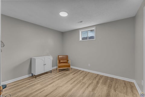 Tiny photo for 5001 NW Kendall Dr, Topeka, KS 66618 (MLS # 246324)