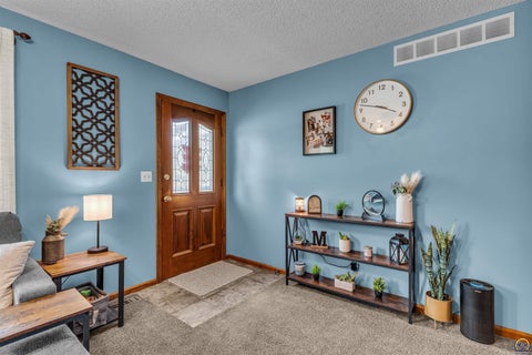 Tiny photo for 5001 NW Kendall Dr, Topeka, KS 66618 (MLS # 246324)