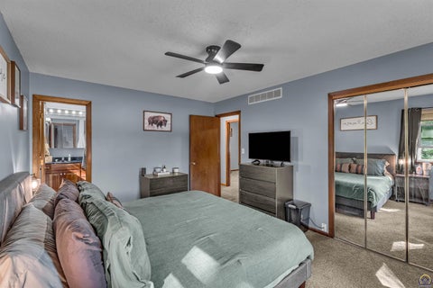 Tiny photo for 5001 NW Kendall Dr, Topeka, KS 66618 (MLS # 246324)
