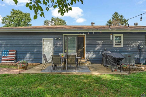 Tiny photo for 5001 NW Kendall Dr, Topeka, KS 66618 (MLS # 246324)