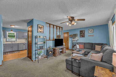 Tiny photo for 5001 NW Kendall Dr, Topeka, KS 66618 (MLS # 246324)
