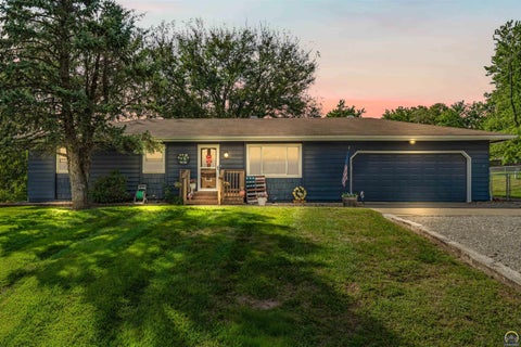 Tiny photo for 5001 NW Kendall Dr, Topeka, KS 66618 (MLS # 246324)