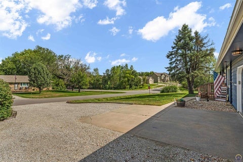 Tiny photo for 5001 NW Kendall Dr, Topeka, KS 66618 (MLS # 246324)