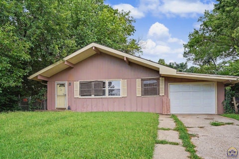 Tiny photo for 2114 Mitchell St, Lawrence, KS 66046 (MLS # 245885)