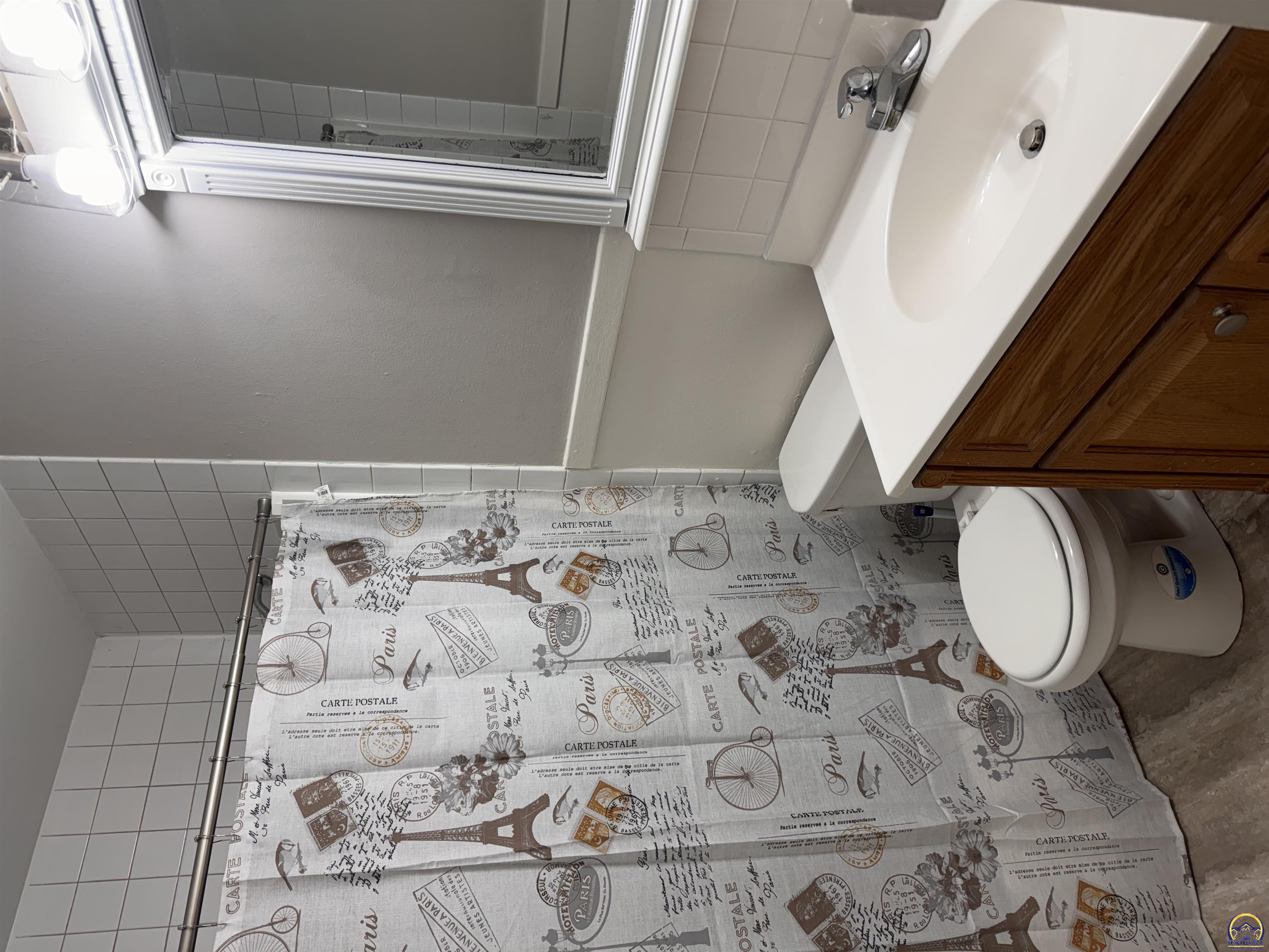 Topeka, Kansas 66604, United States, 3 Bedrooms Bedrooms, ,2 BathroomsBathrooms,Residential,Pending,57680