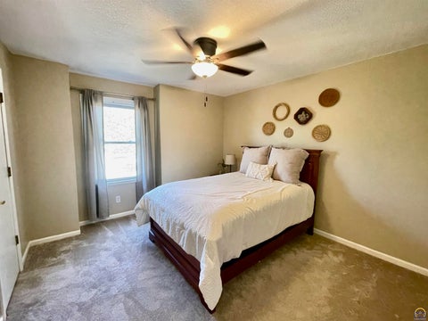 Tiny photo for 2222 Breckenridge Dr, Lawrence, KS 66047 (MLS # 246641)