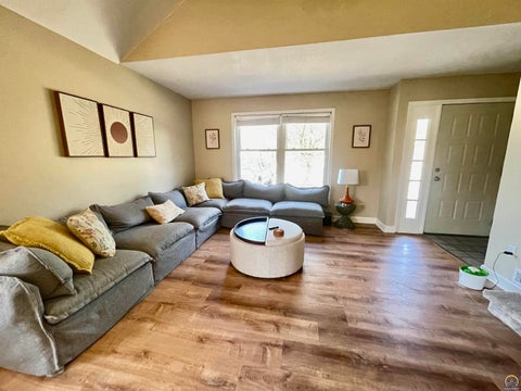 Tiny photo for 2222 Breckenridge Dr, Lawrence, KS 66047 (MLS # 246641)