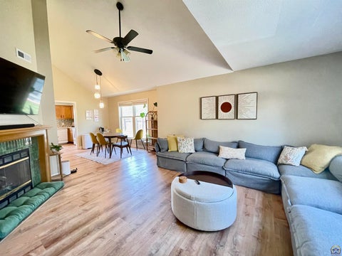 Tiny photo for 2222 Breckenridge Dr, Lawrence, KS 66047 (MLS # 246641)