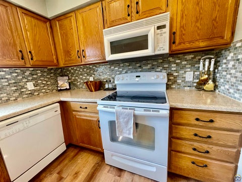 Tiny photo for 2222 Breckenridge Dr, Lawrence, KS 66047 (MLS # 246641)