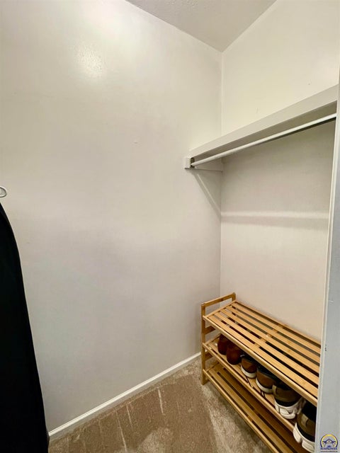 Tiny photo for 2222 Breckenridge Dr, Lawrence, KS 66047 (MLS # 246641)
