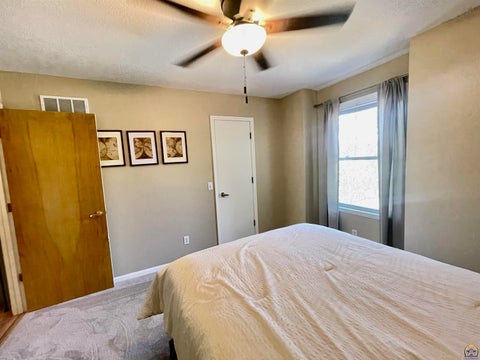 Tiny photo for 2222 Breckenridge Dr, Lawrence, KS 66047 (MLS # 246641)
